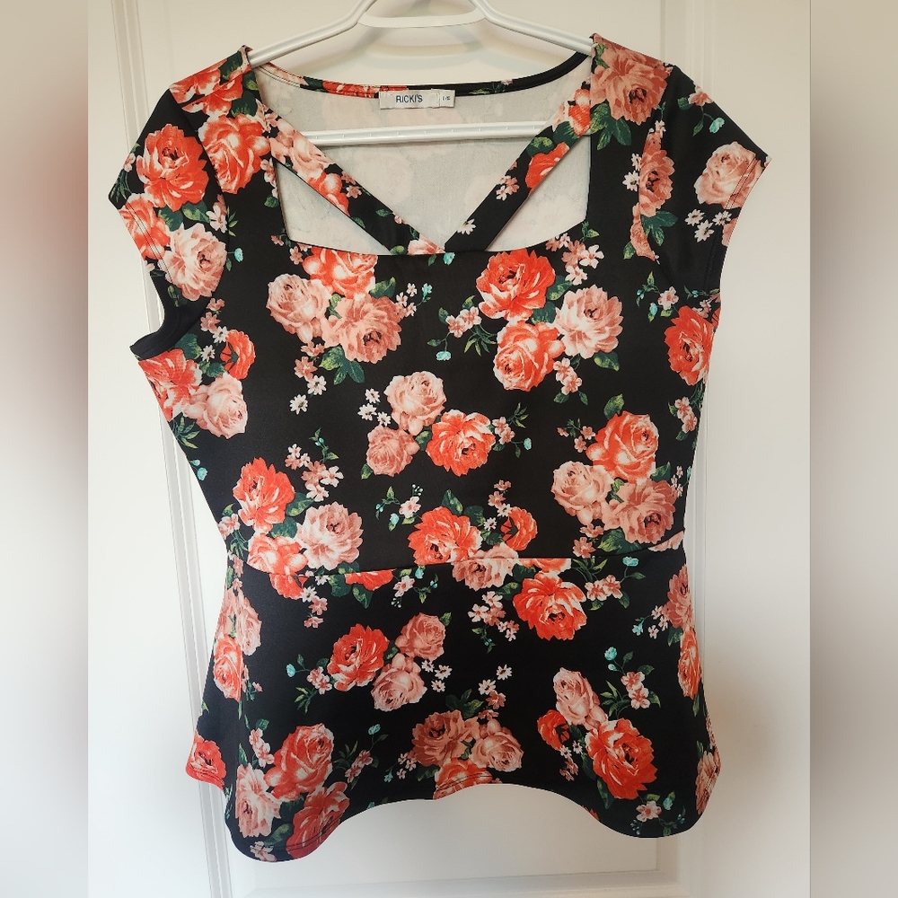 Size L Ricki's Top